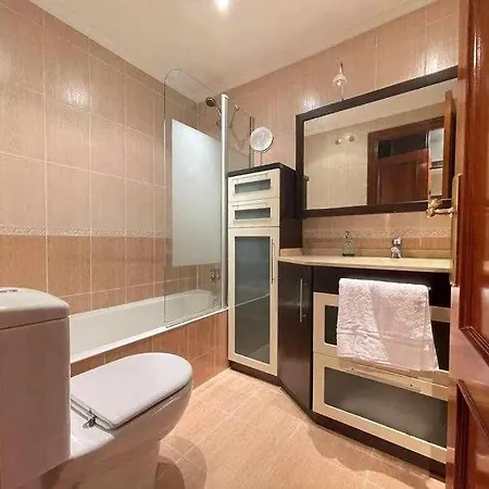 Erribera Etxea - Amplio Piso Con Parking Apartment Bermeo